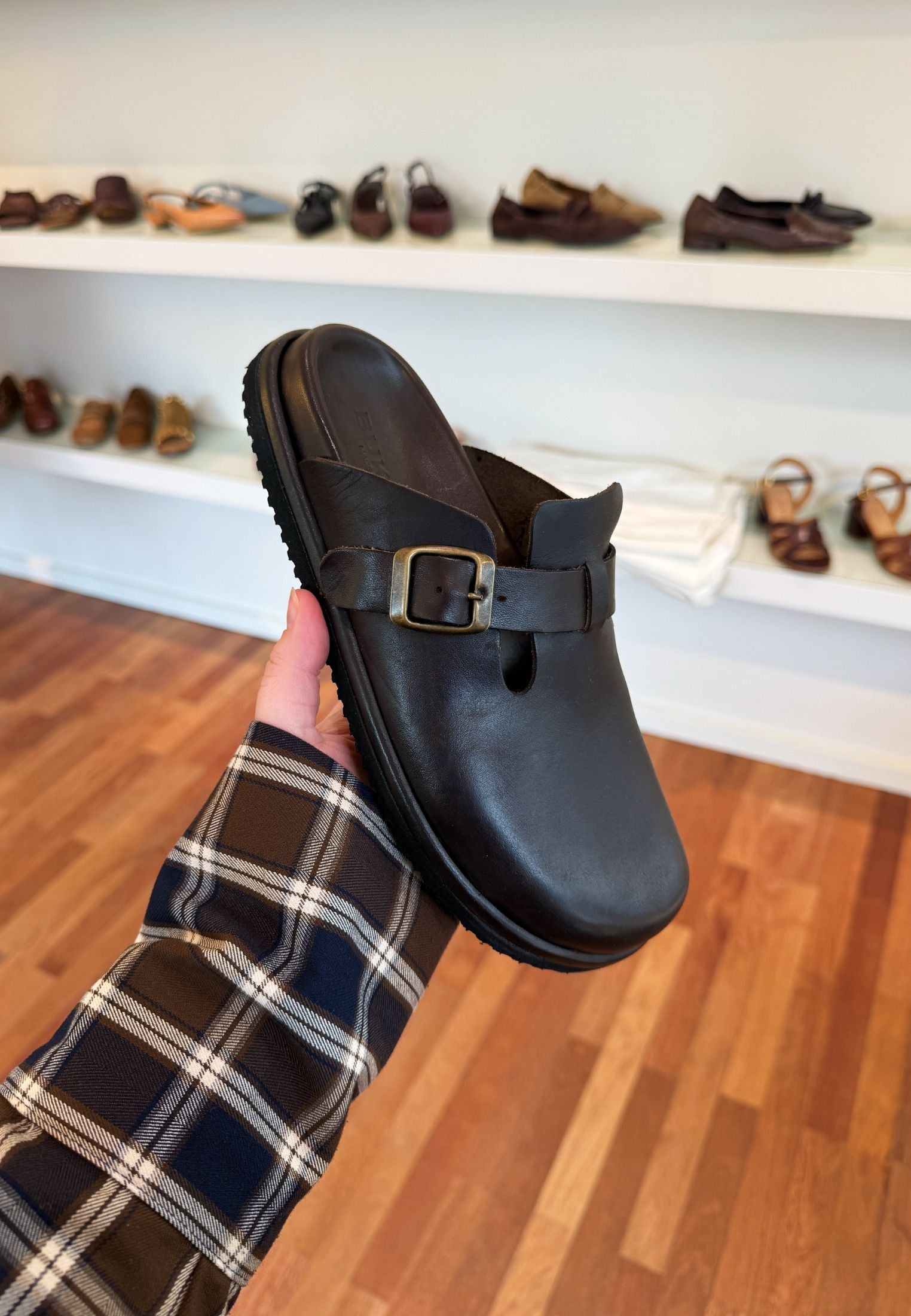 557 sko - Dark Brown